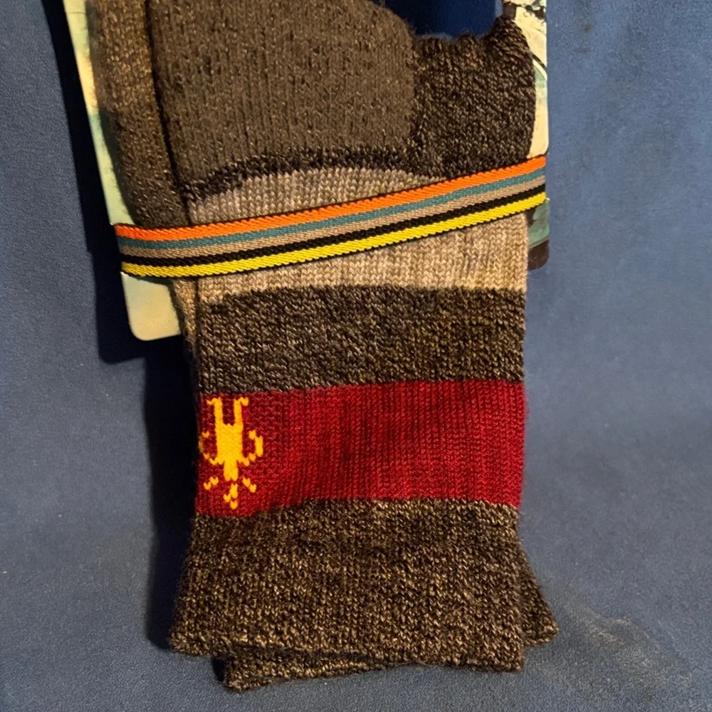 Smartwool Everyday Unisex Merino Wool Socks - Gray with Red Stripe